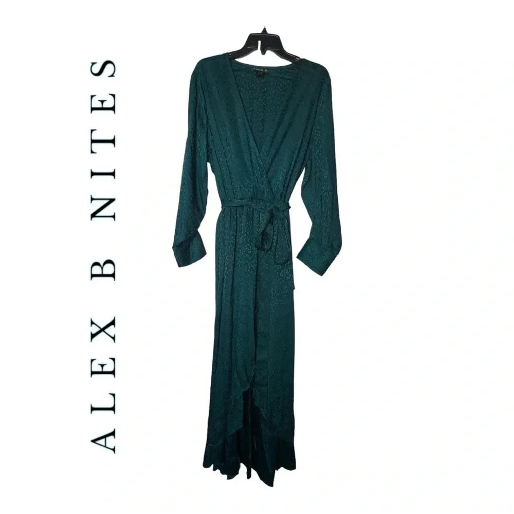 1812. ALEX B NITES LONG SLEEVE‎ MAXI DRESS LEOPARD PRINT IN EMERALD GREEN COLOR
